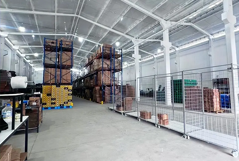 Operação própria de e-commerce.